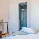Upscale 3-Room Apartment 200M From The Palais
