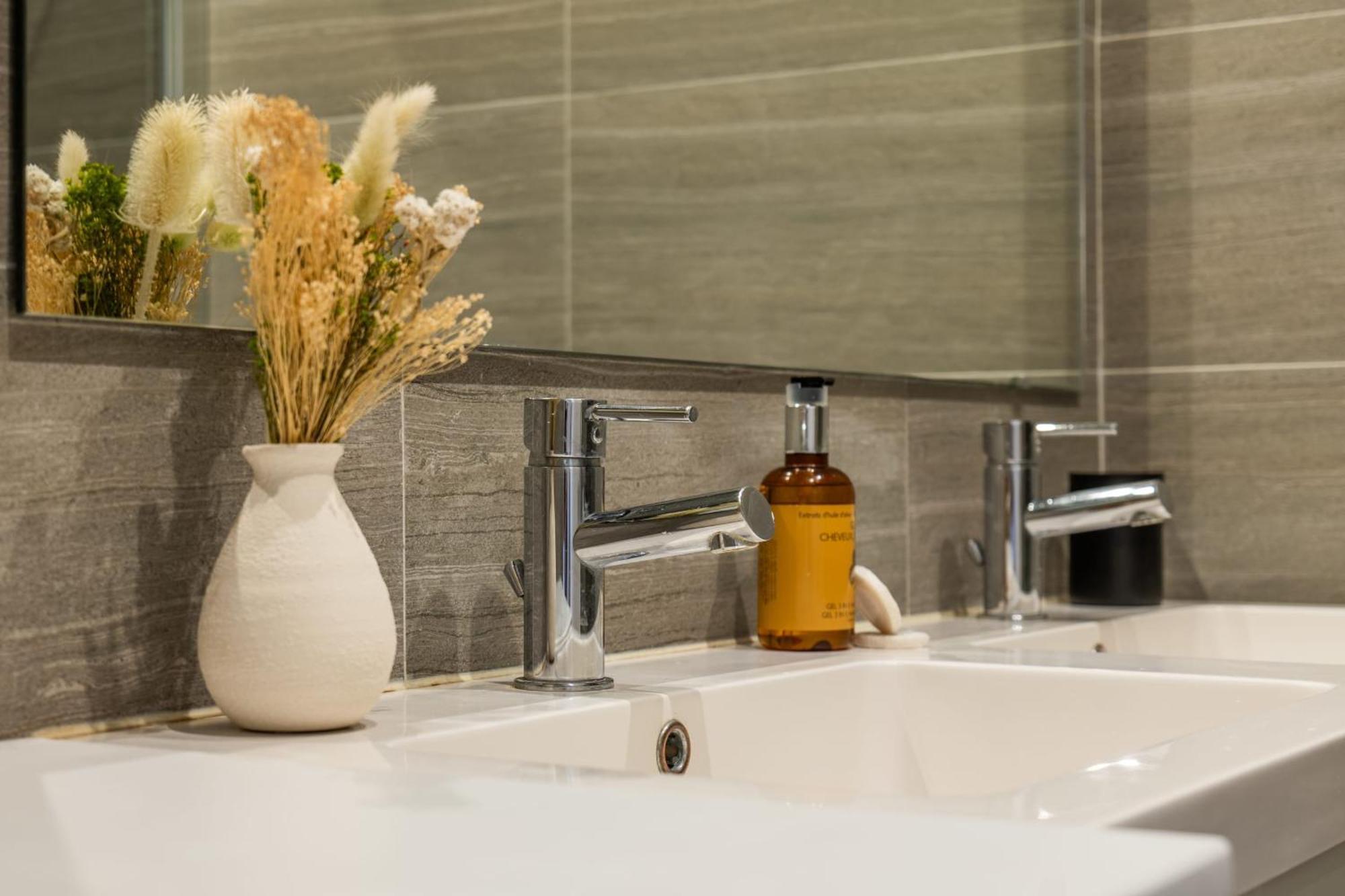 Upscale 3-room 200m From The Palais Appartement